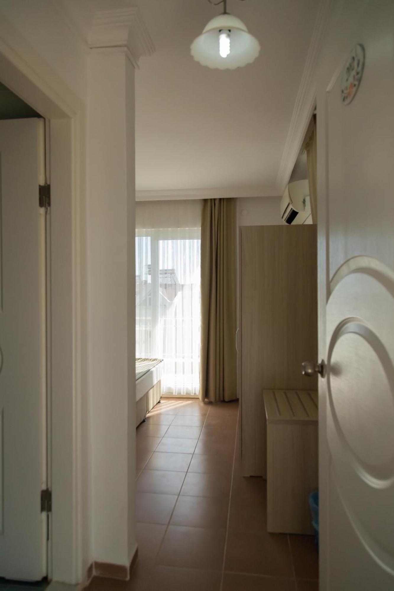 Altinova  Kumada Otel מראה חיצוני תמונה